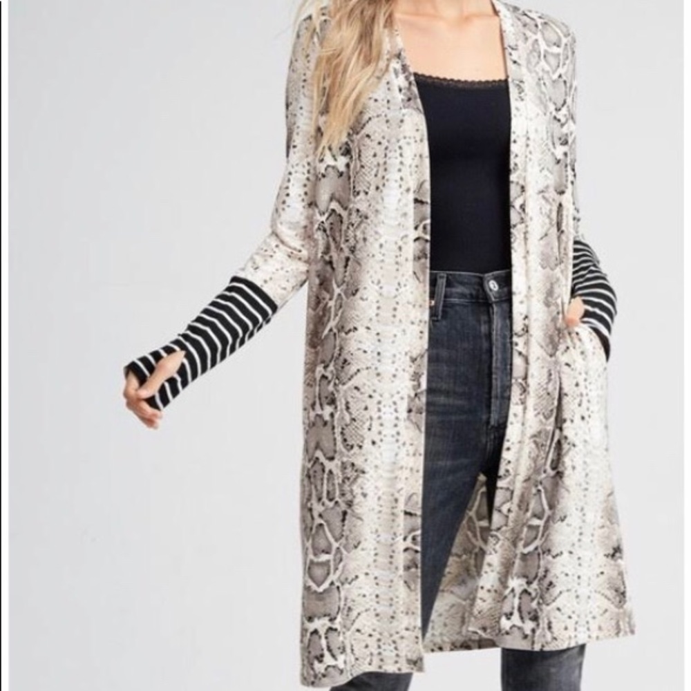 Python Print Open Cardigan - Picture 2 of 4